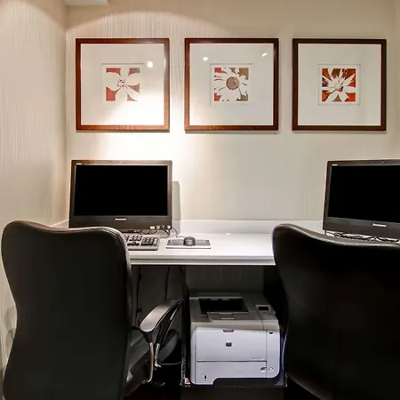 Hampton Inn & Suites By Hilton Calgary-Airport-3